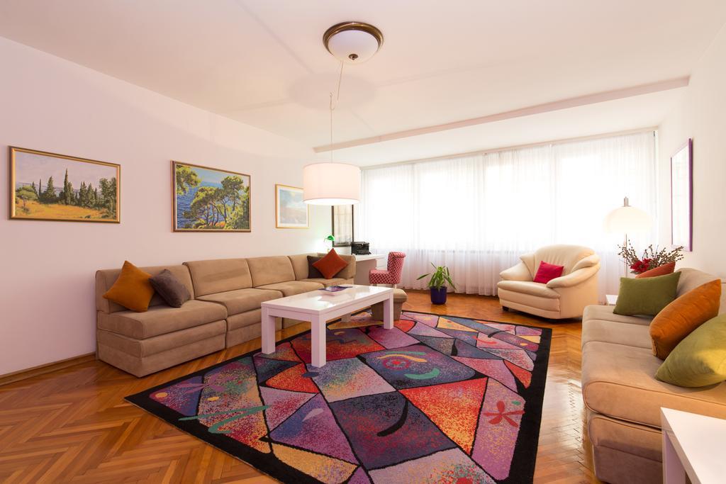 Apartment Gloria サラエヴォ エクステリア 写真